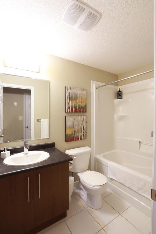 Boardwalk Homes - Executive Townhomes Kitchener Chambre photo